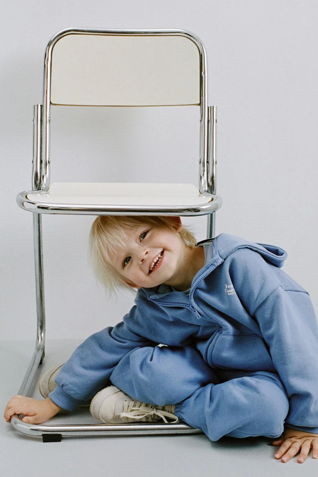 Худи на молнии с текстовой печатью