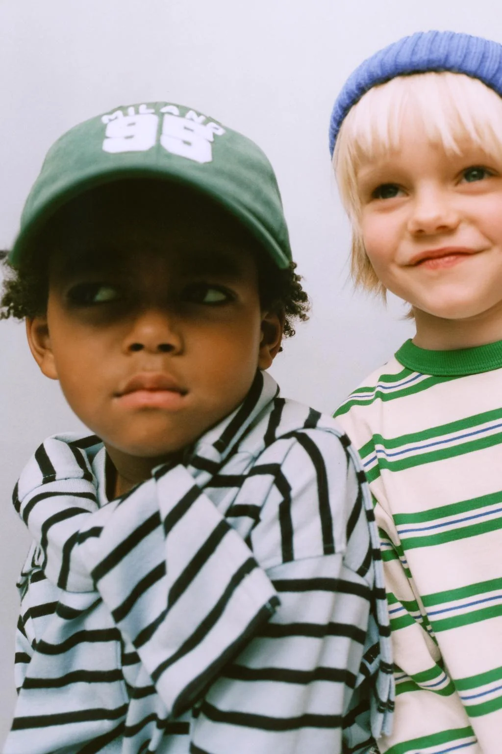 Футболка в полоску с вышитым слоганом