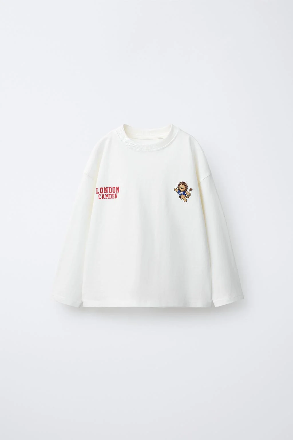 Футболка с вышивкой льва