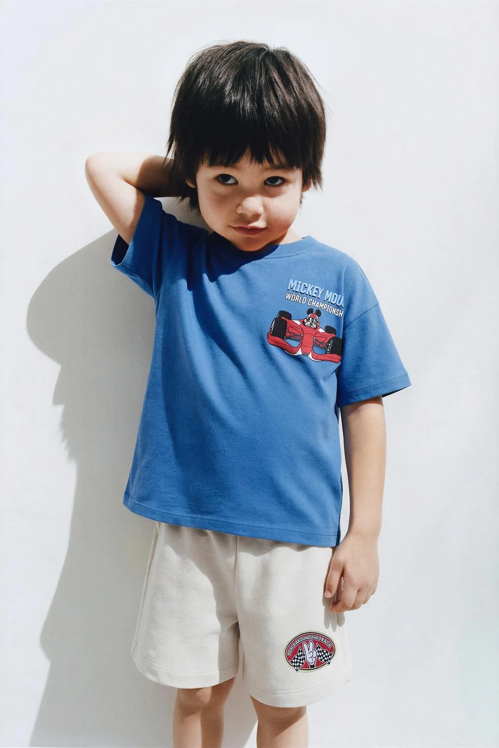 Набор из футболки и шорт-бермуд с Микки Маусом © Дисней
