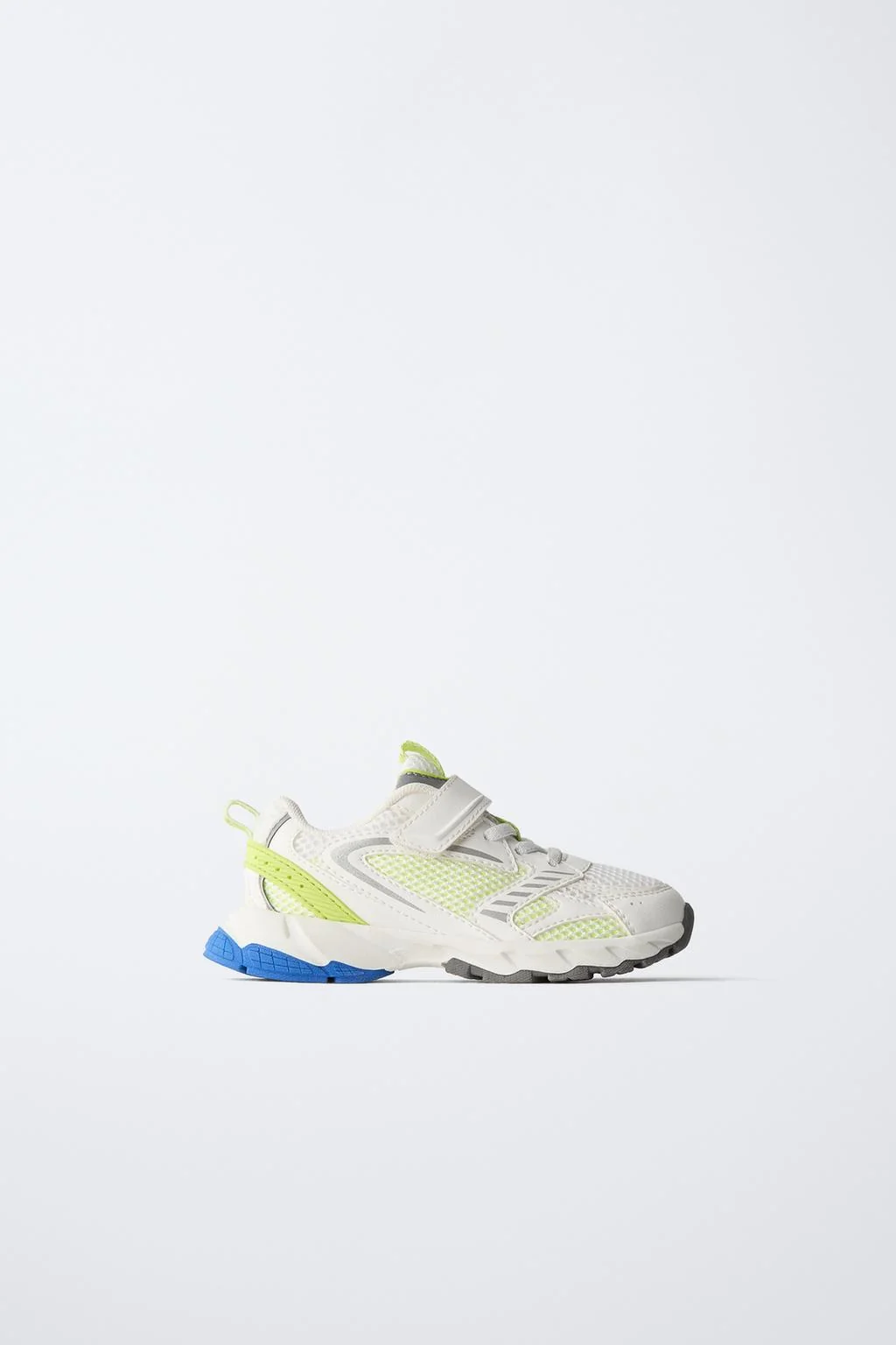 Разноцветные кроссовки