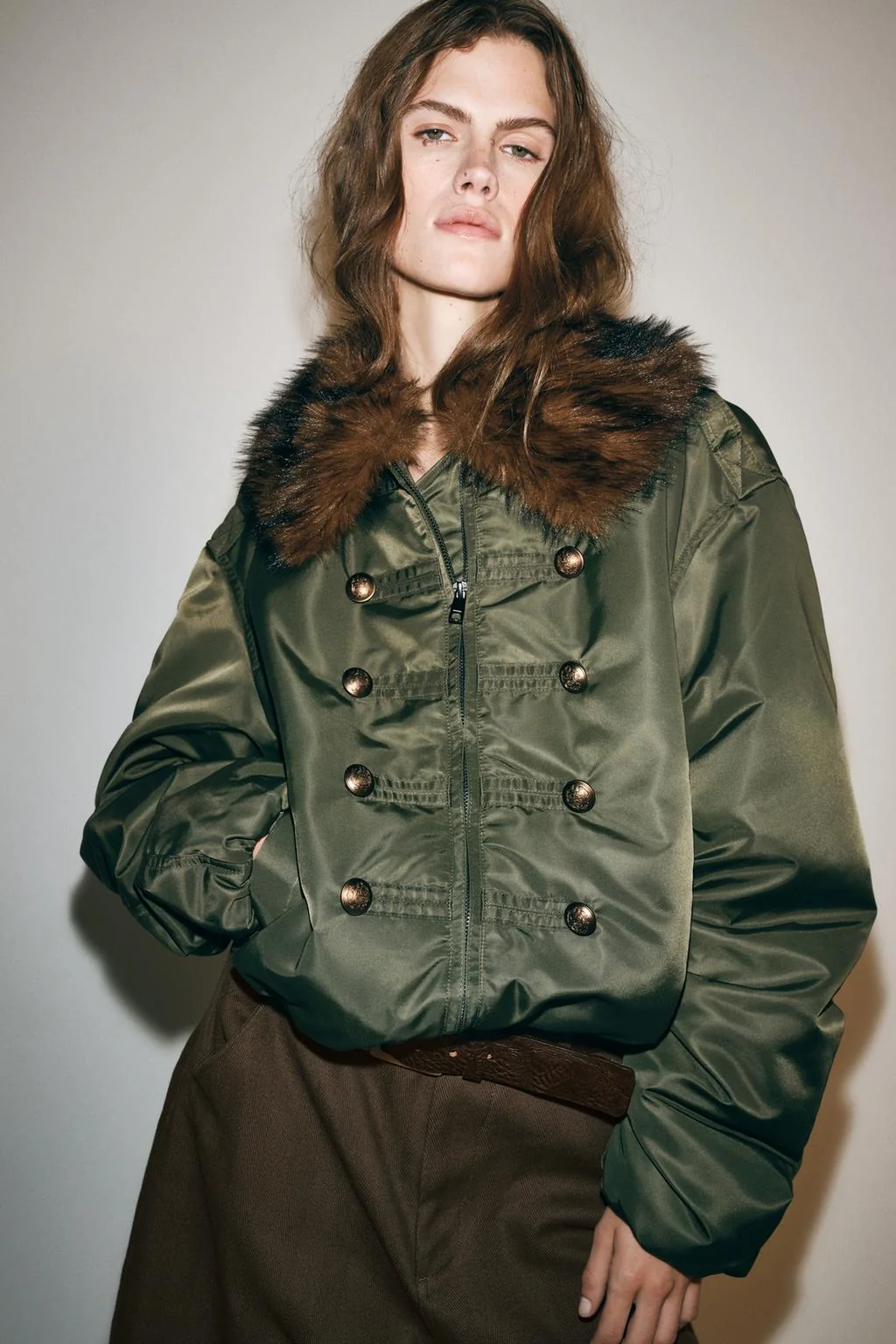 Бомбер ZW COLLECTION из нейлона с меховым воротником