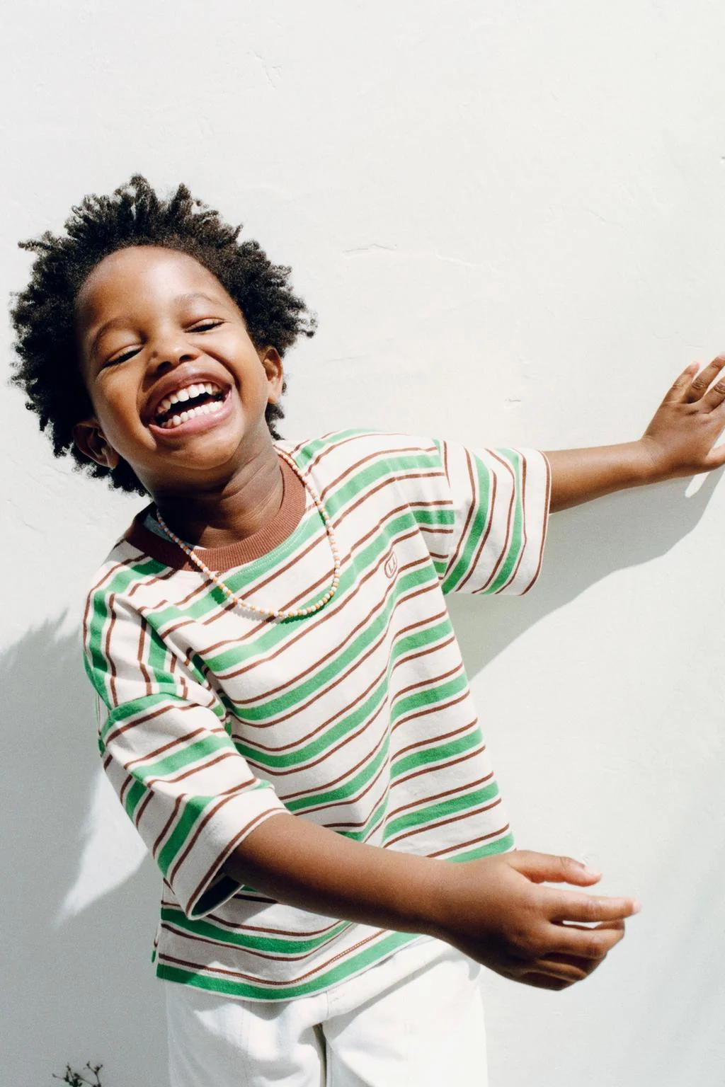 Полосатая футболка с вышитым логотипом