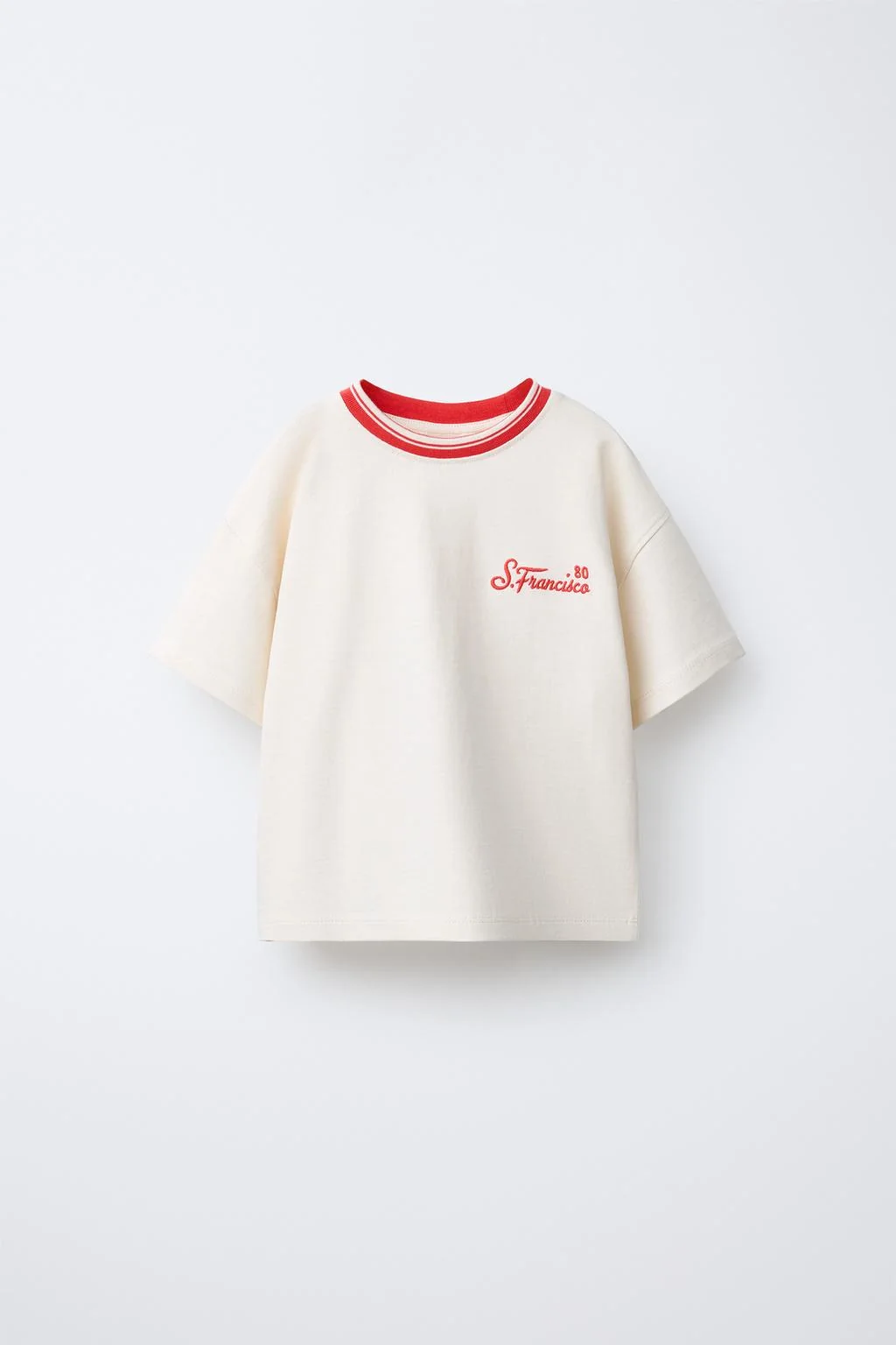 Футболка с вышивкой и слоганом