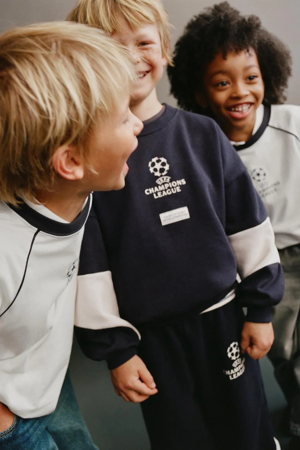 Футболка UEFA CHAMPIONS LEAGUE ® — Джоггеры