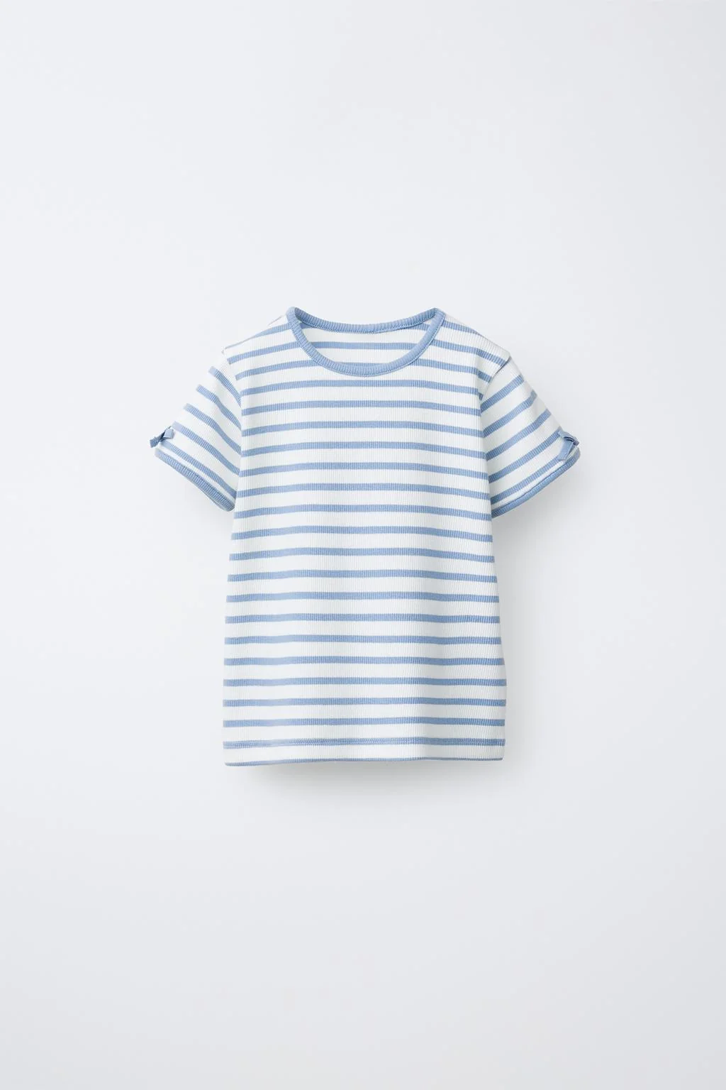 Футболка в рубчик с полосками и бантиками