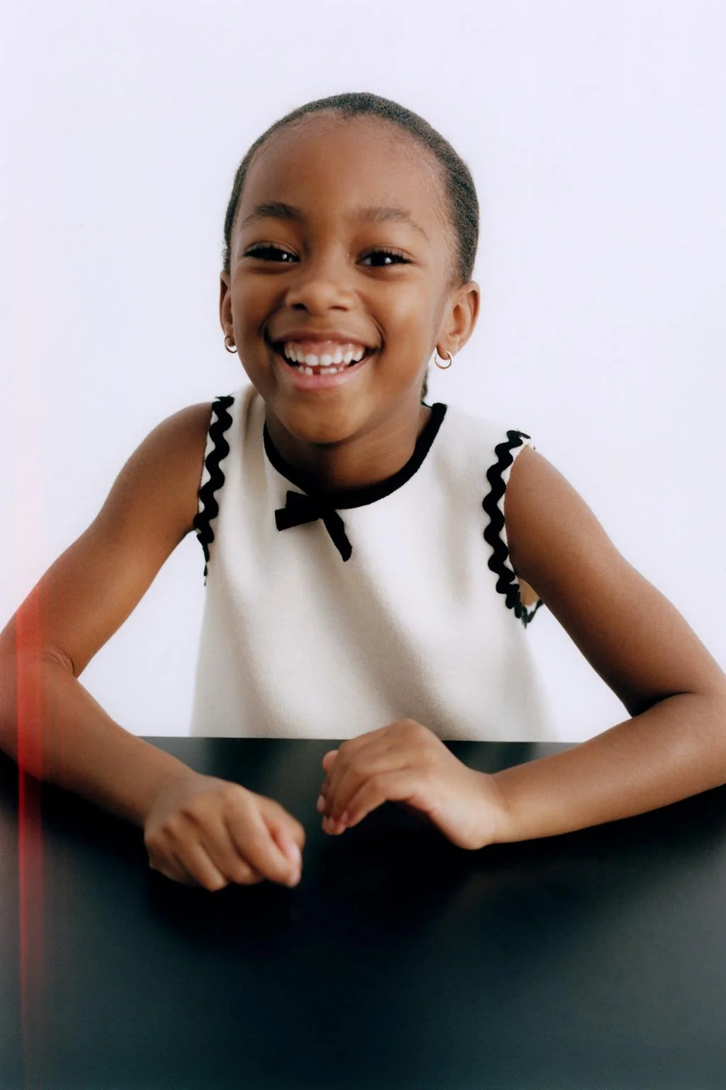 Платье трикотажное с контрастной рик-рак отделкой