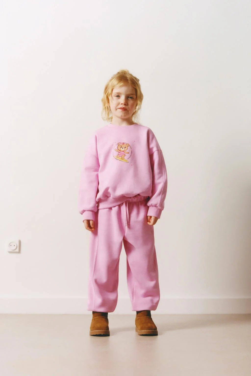 Плюшевые штаны для бега с нашивкой-этикеткой