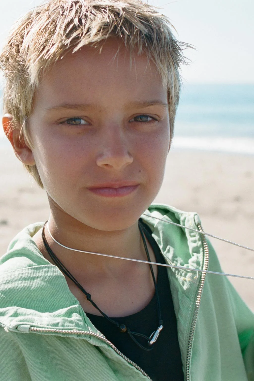 HOODED JACKET WITH LABEL