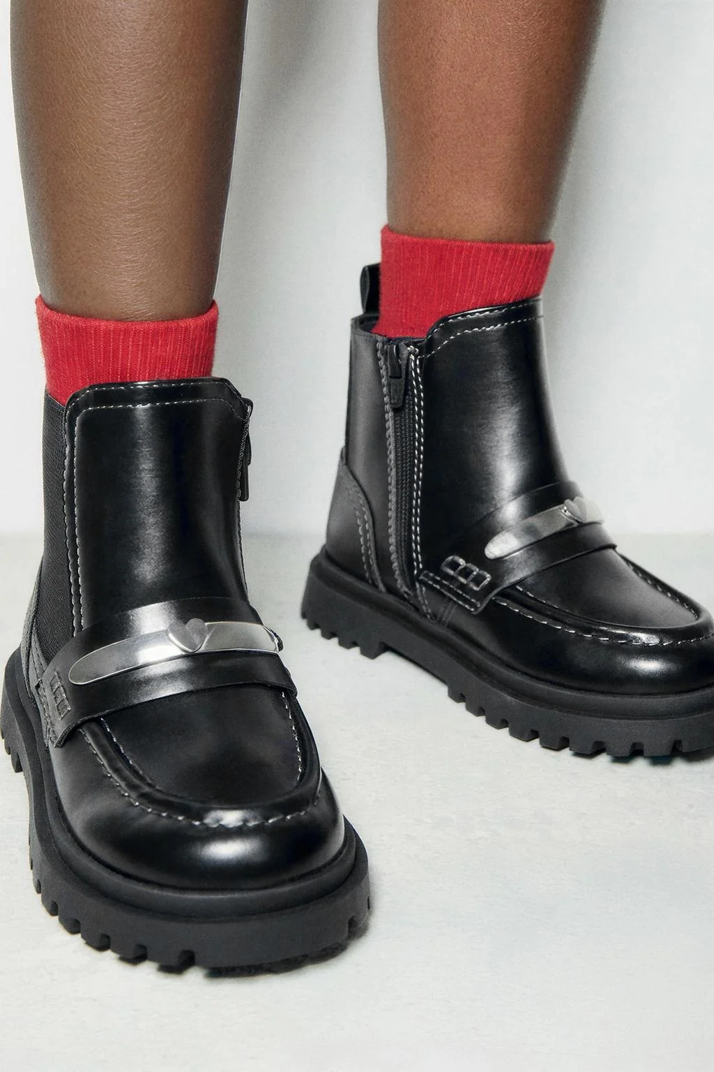 Ботинки с деталями в виде сердца — Спецпровальные цены