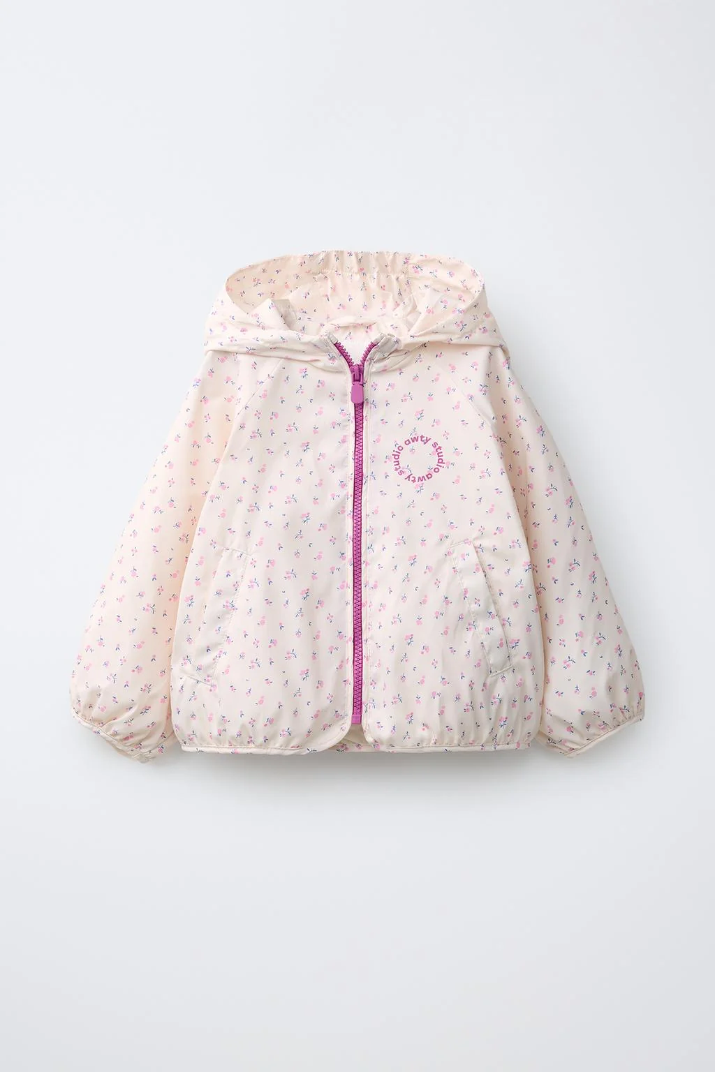 Лёгкое цветочное водоотталкивающее пальто