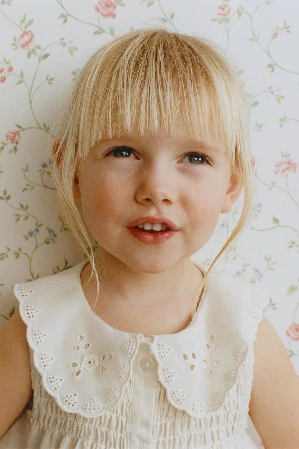 Блузка из 100% льна с кружевным воротником