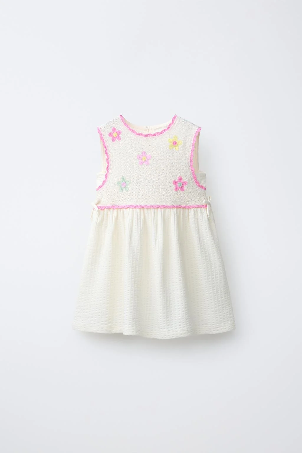 Комбинированное платье с цветочным принтом и фактурой — Платья