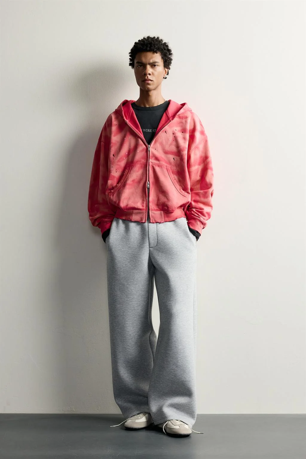 Худи с принтом в стиле разбрызганной краски