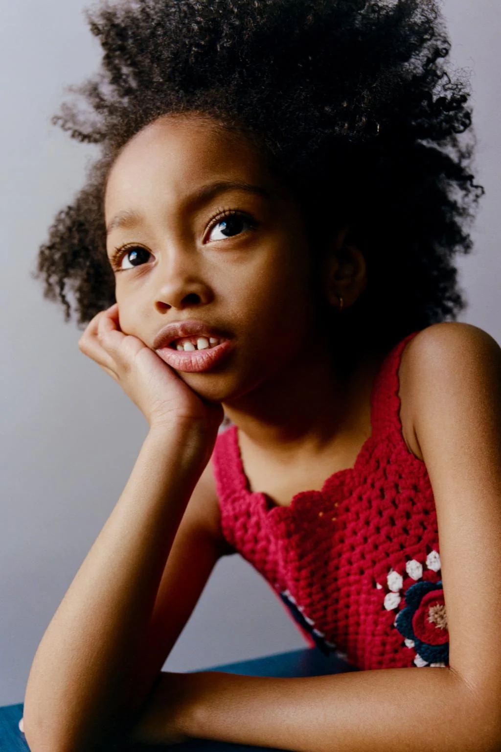 Вязаное платье с цветами крючком