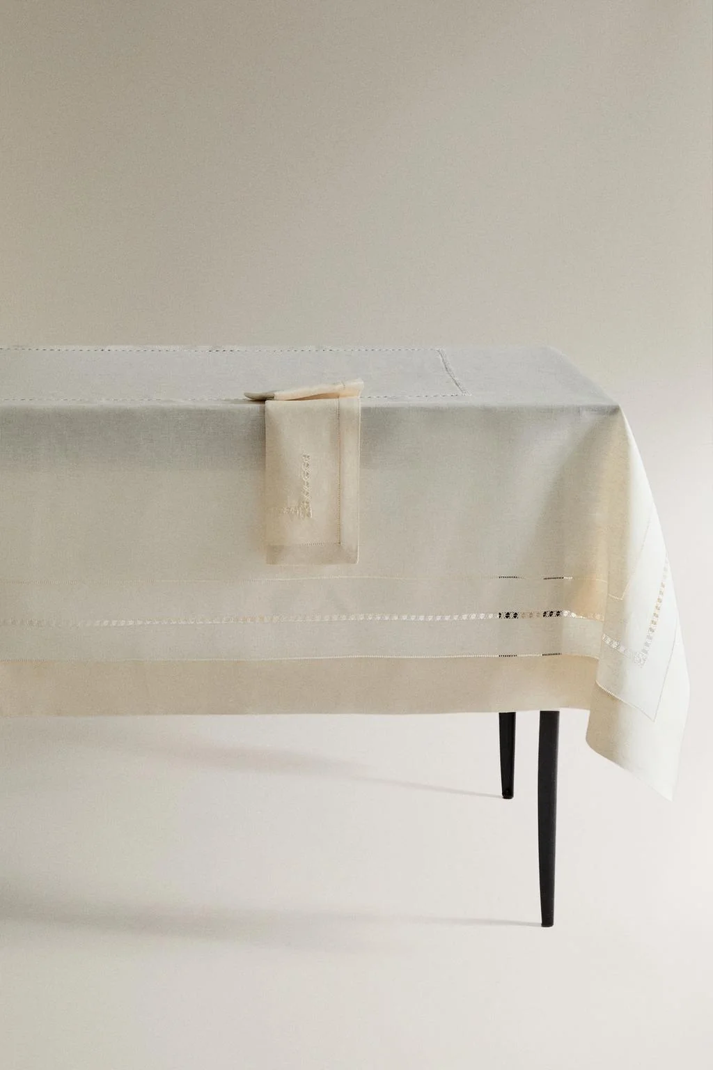 HEMSTITCHED INSERT LINEN TABLECLOTH
