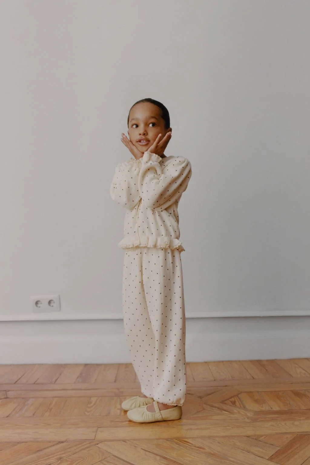 Трикотажные брюки в горошек — Трикотаж