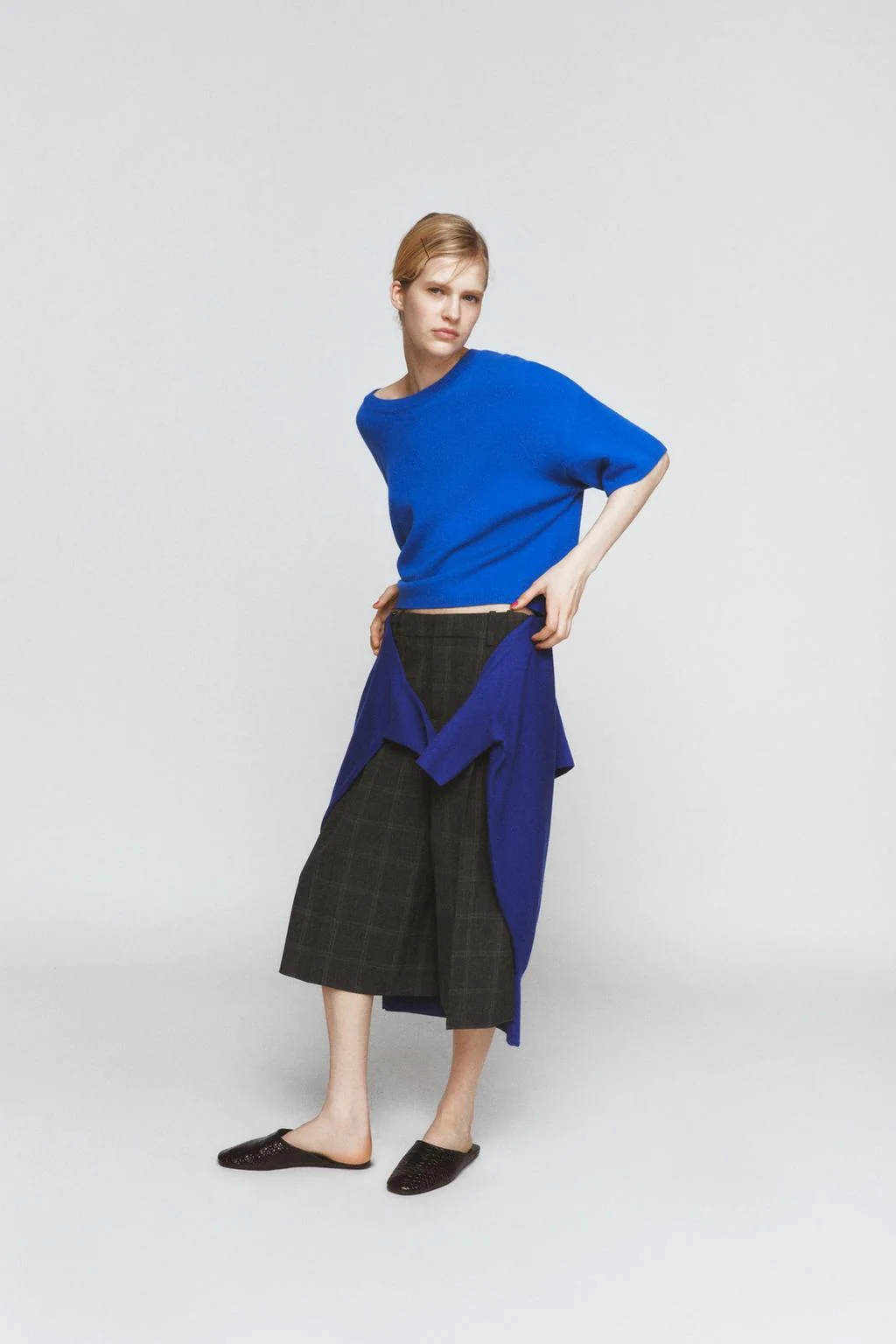 Свитер из 100% шерсти с широкими рукавами