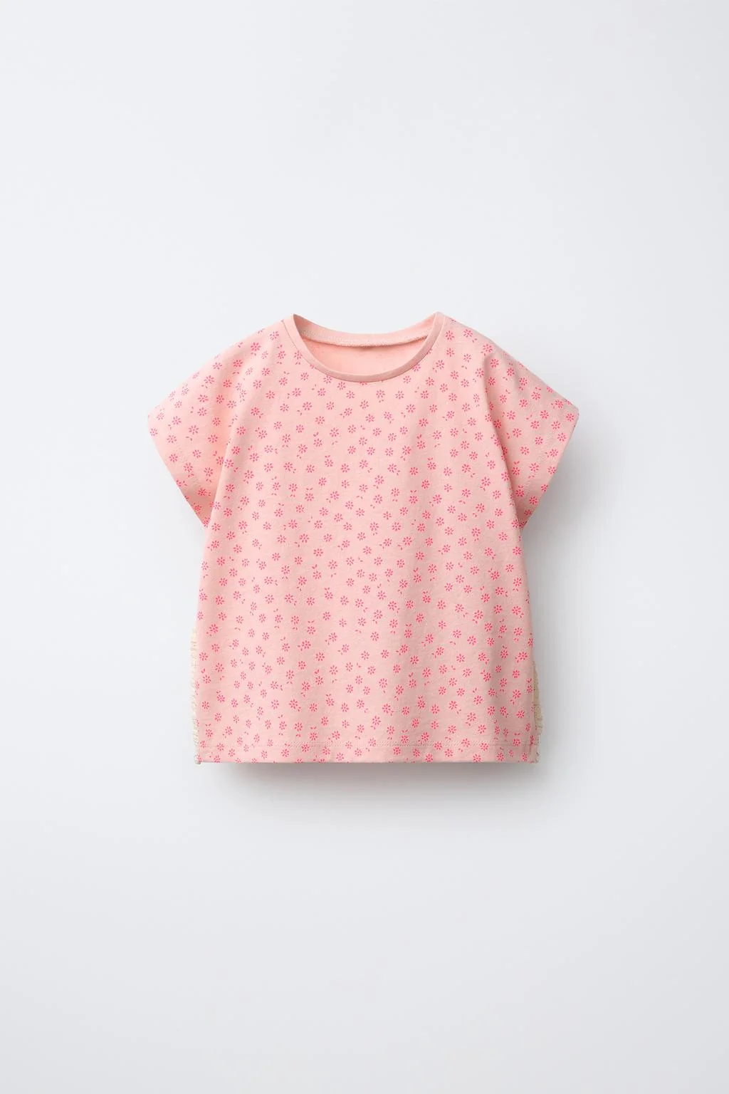 Футболка с кружевным принтом