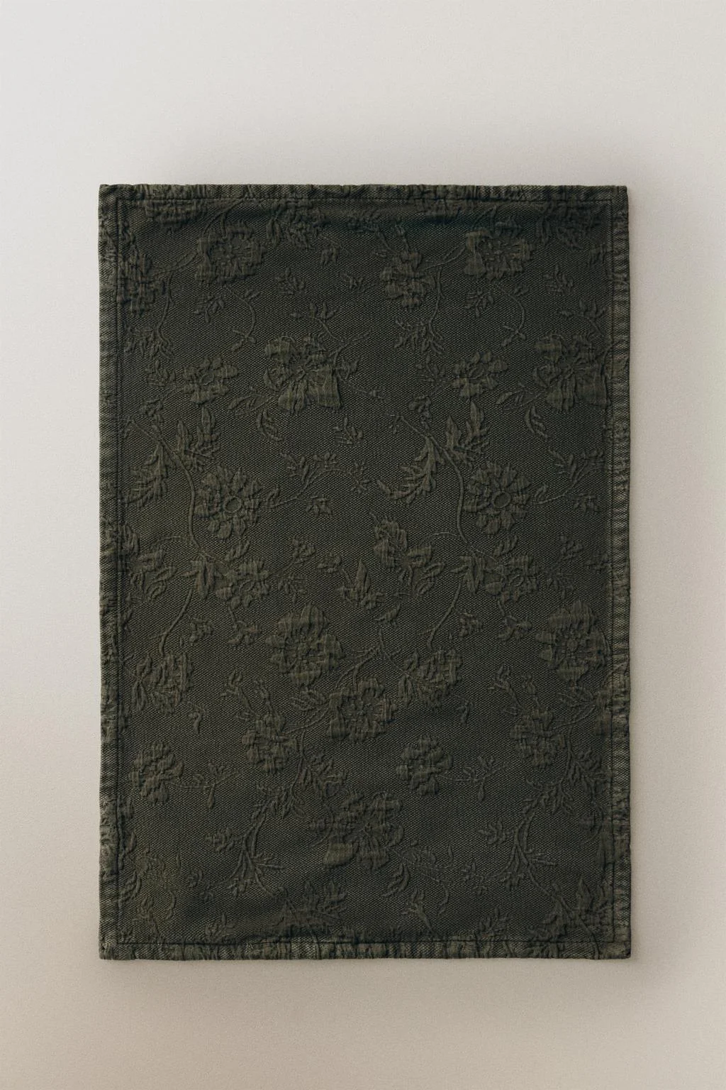 Коврик для ванной из хлопка с жаккардовым цветочным узором (1100 г/м²)