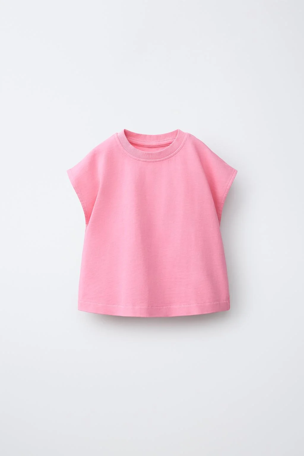 Футболка однотонная с этикеткой — 1,5-6 ЛЕТ | ДЕВОЧКА