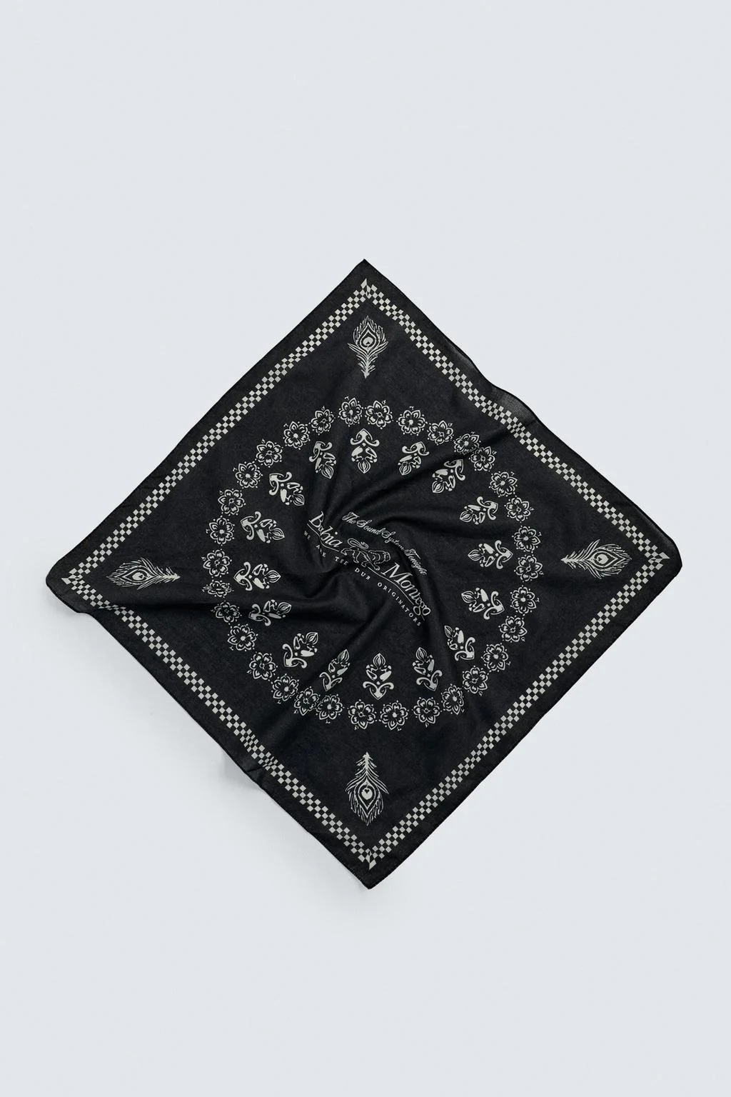 GEOMETRIC GRAPHIC PRINT BANDANA