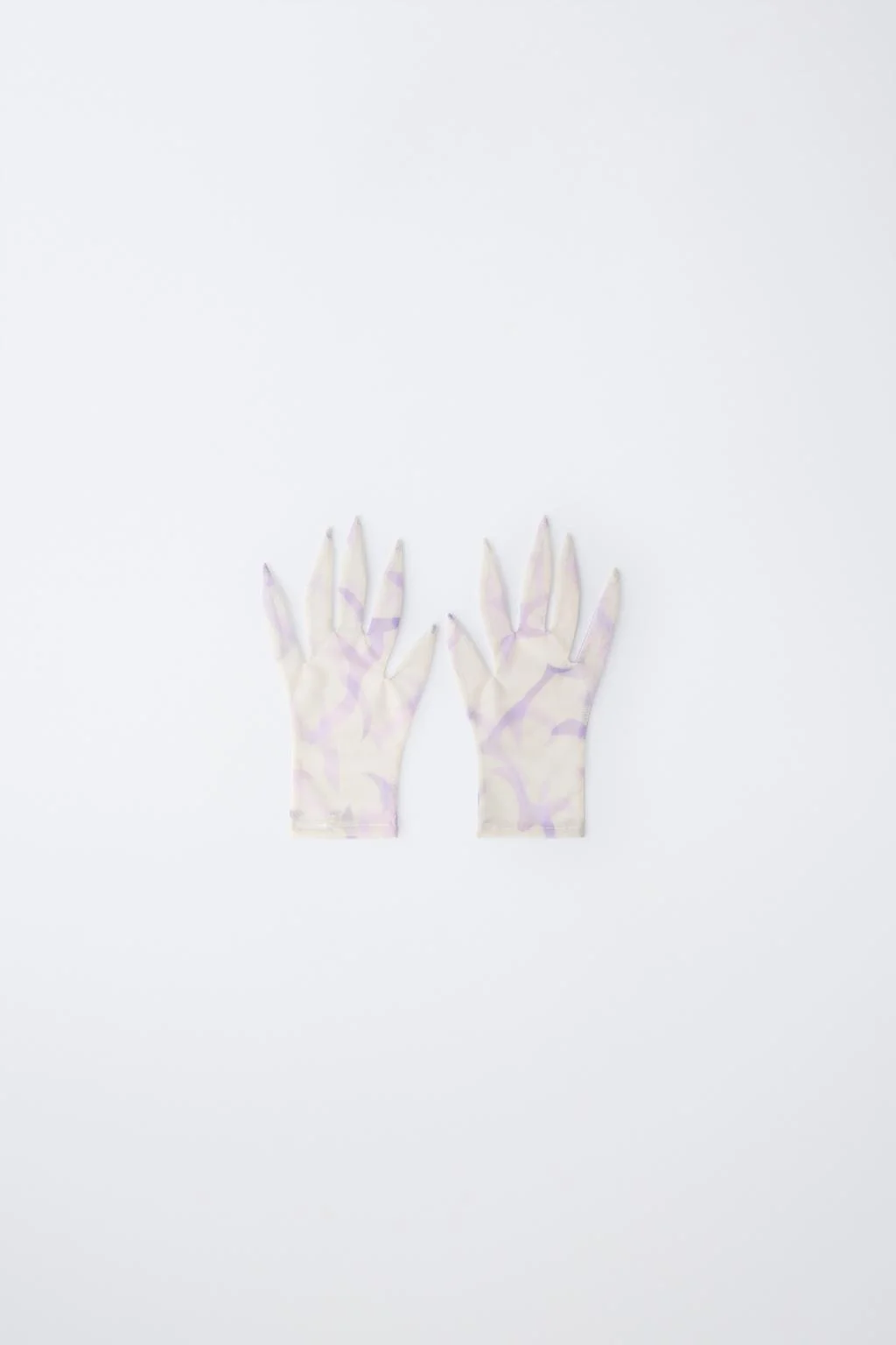 KPOP DEMON HUNTERS™ NETFLIX © COSTUME GLOVES