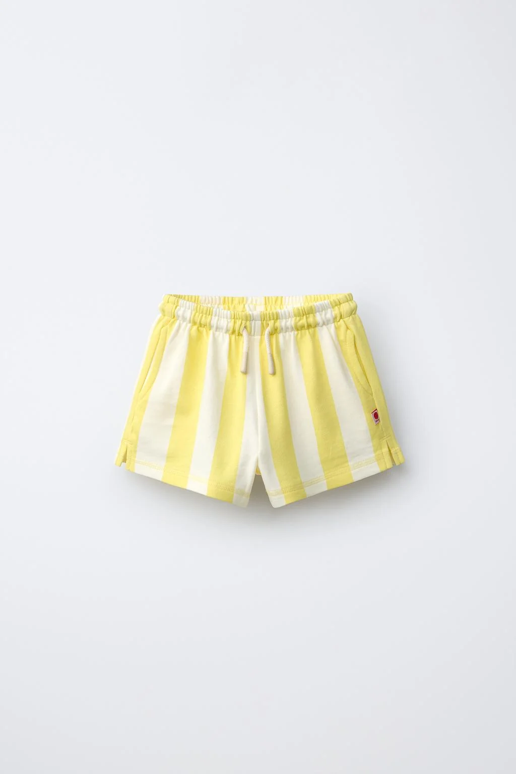 Шорты-бермуды из плюша в полоску