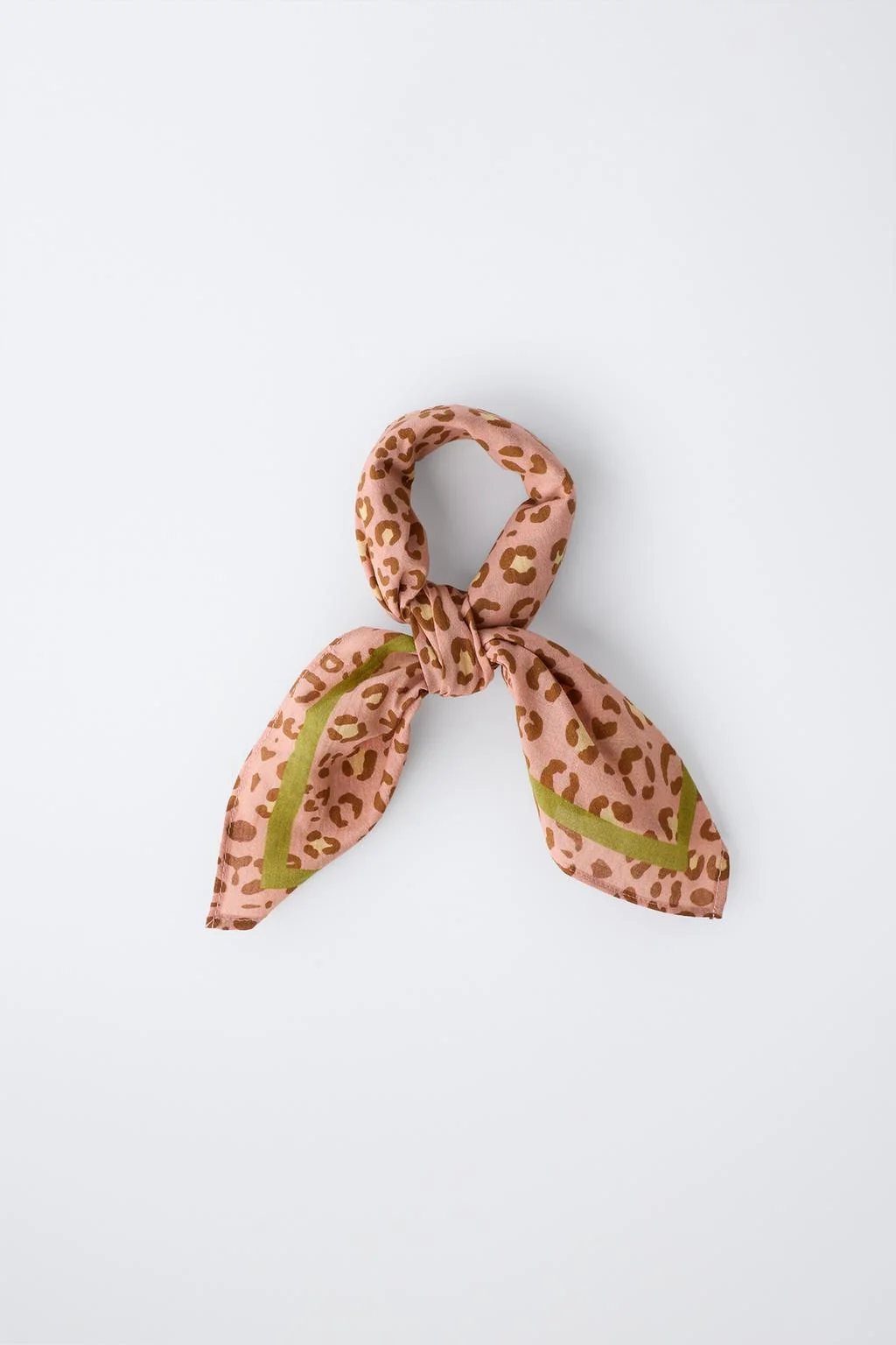 ANIMAL PRINT BANDANA