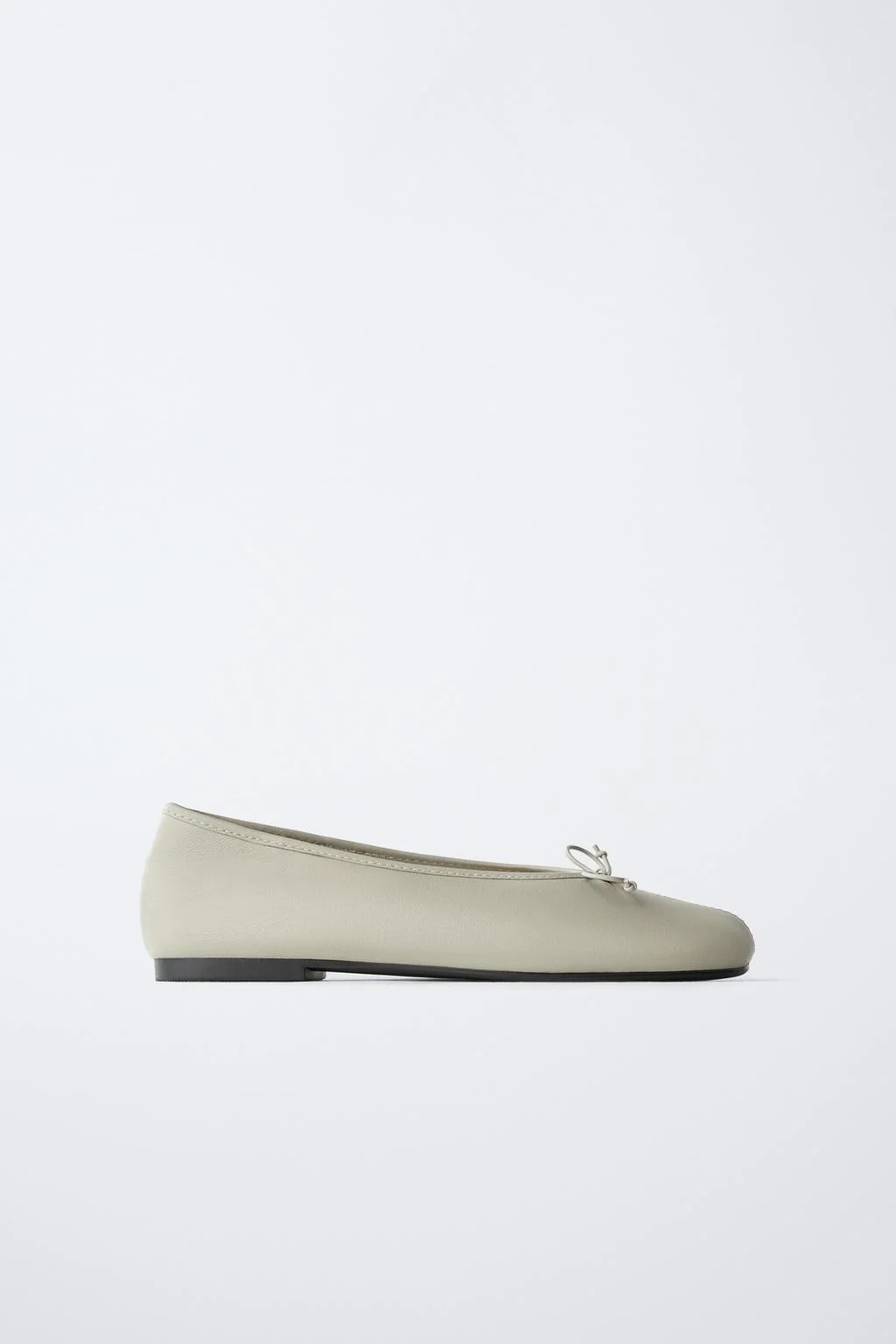 LEATHER BALLERINAS WITH BOW