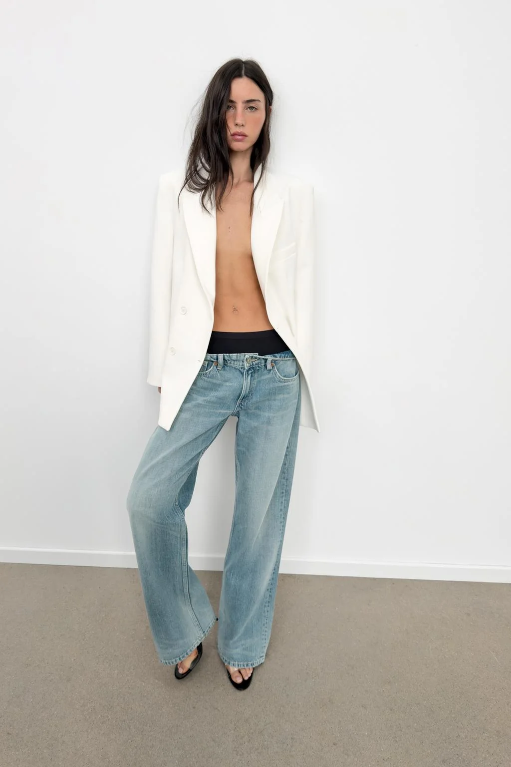 OVERSIZED DOUBLE-BREASTED BLAZER