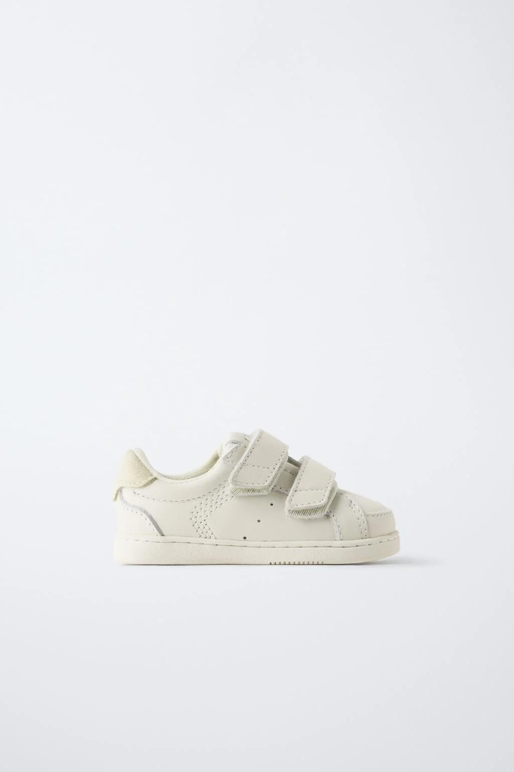 Кроссовки босиком с кожаным ремешком