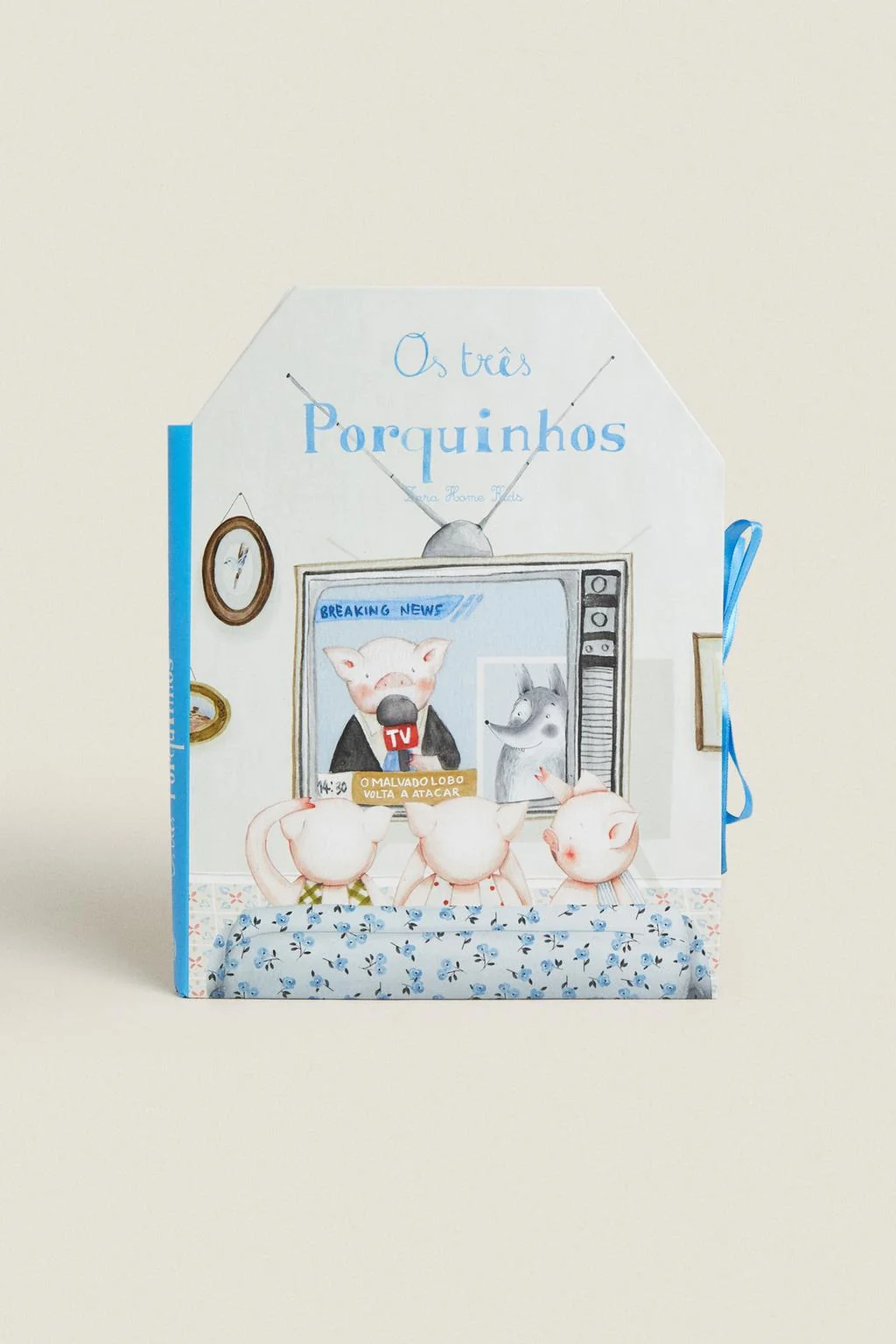 Книга Три поросёнка (португальский)