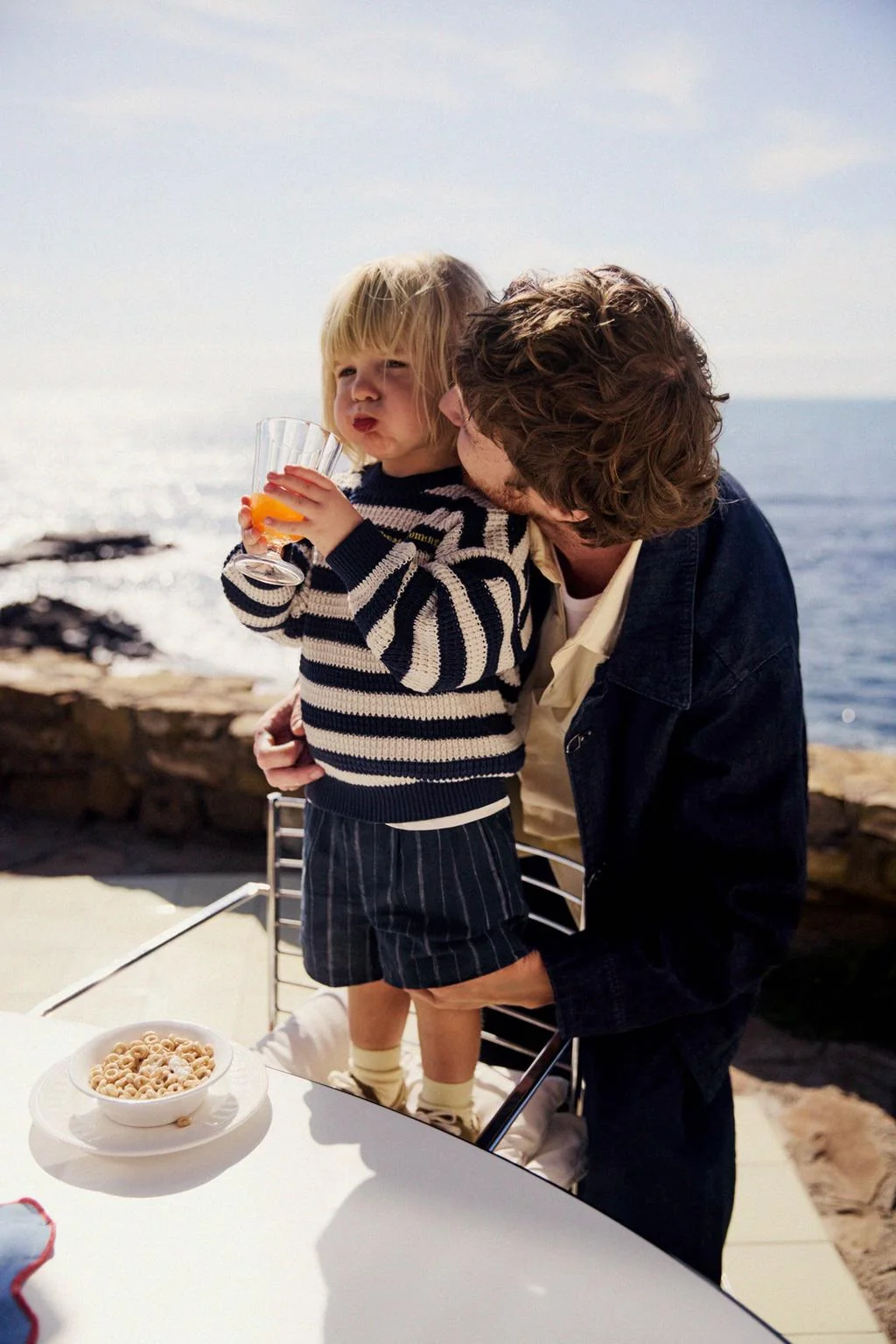 Полосатые шорты-бермуды из хлопка и льна