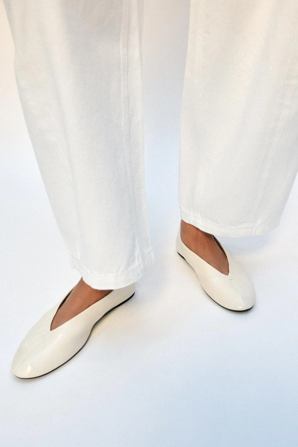 FLAT LEATHER BALLET FLATS