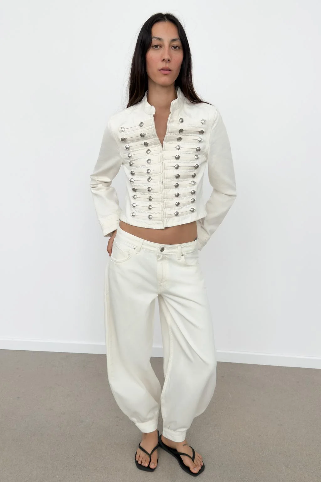 Приталенная деним куртка TRF с пуговицами