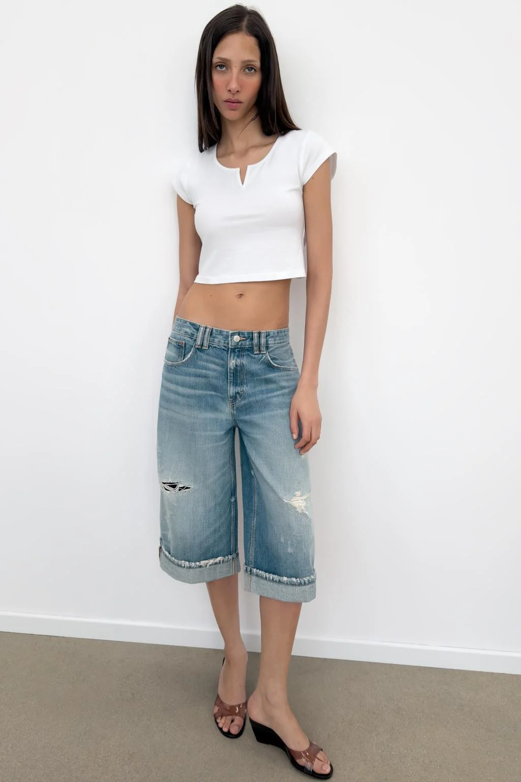 TRF MID-WAIST RIPPED DENIM JORTS