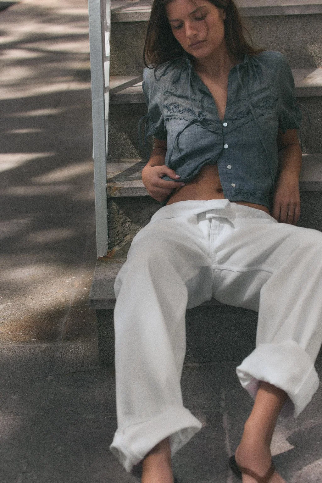 EMBROIDERED BOW SHIRT