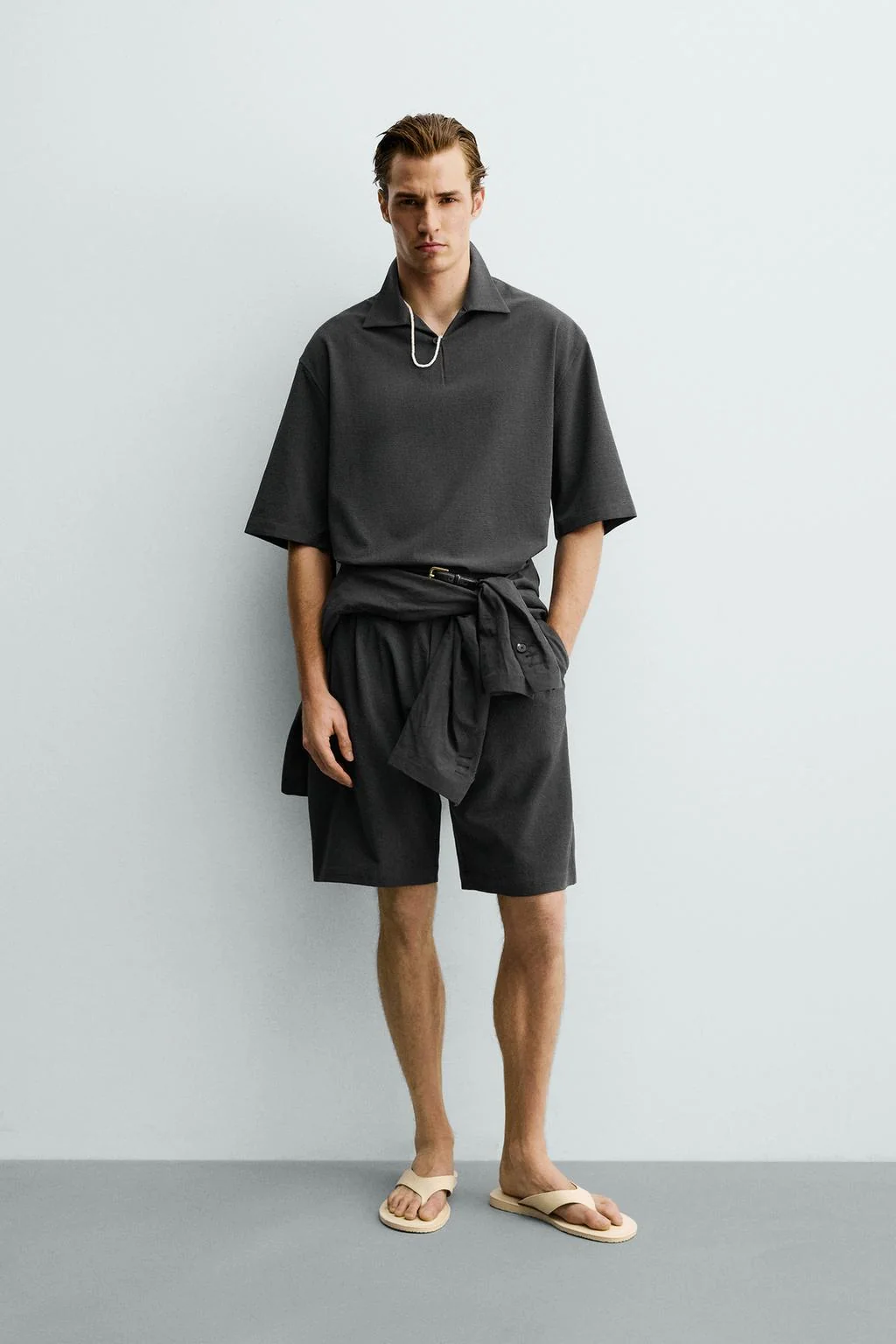 IRREGULAR TEXTURE PLEATED BERMUDA SHORTS