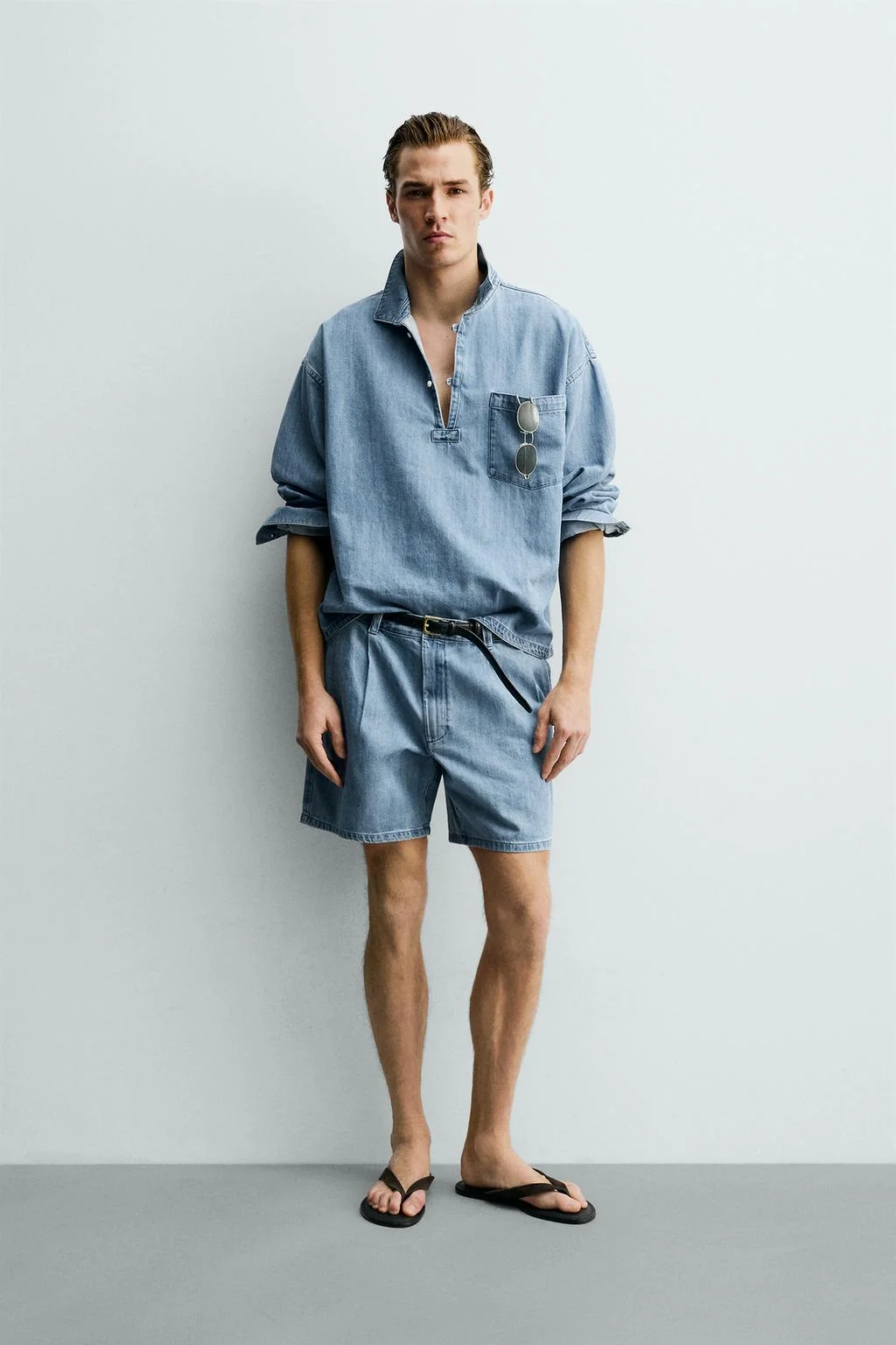 RELAXED FIT PLEATED BERMUDA SHORTS