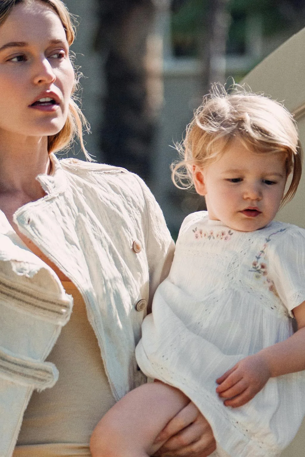 Вышитое цветочное платье и трусики