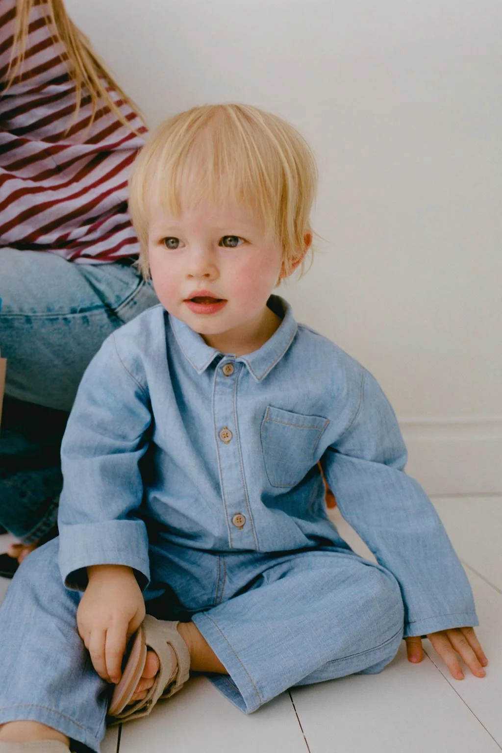 Джинсовая рубашка