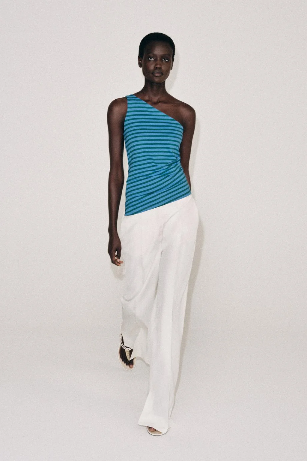 ASYMMETRIC STRIPED TOP