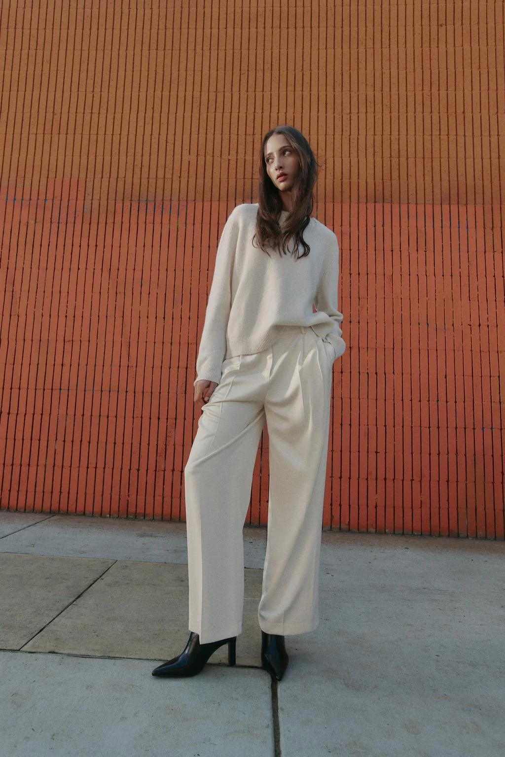 Свитер из трикотажа