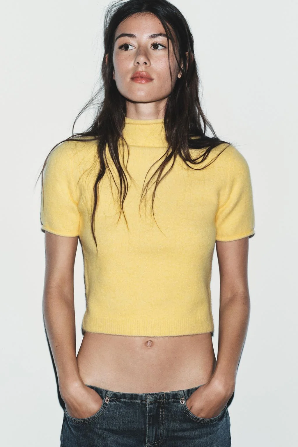 Короткорукавный свитер из мягкого трикотажа