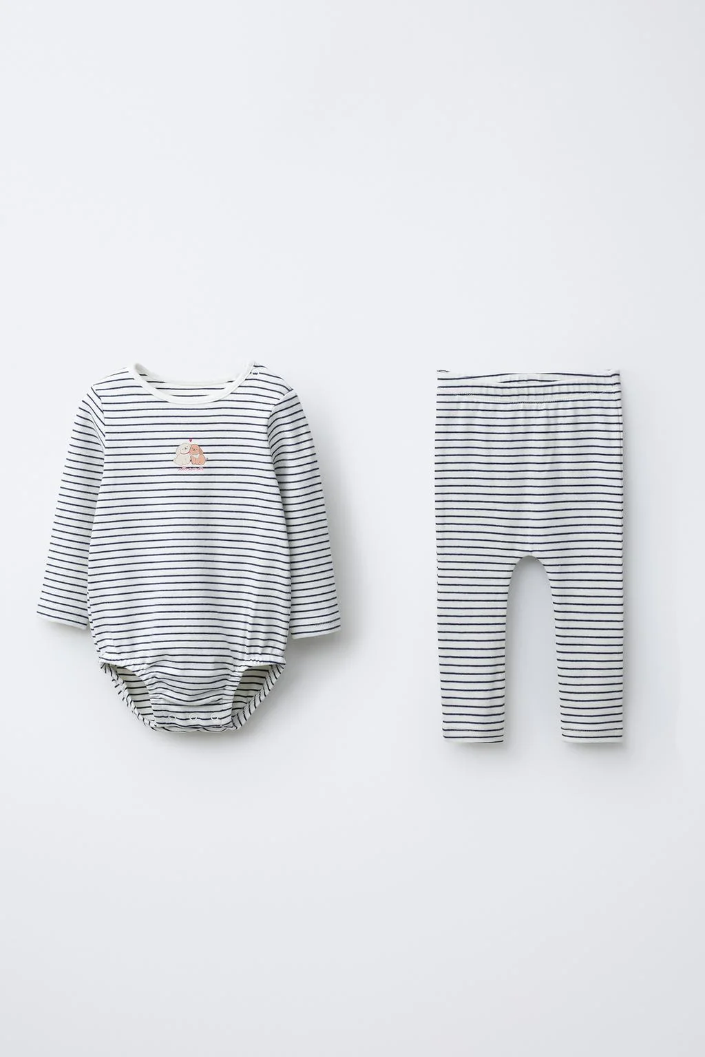 Набор: полосатый боди с собакой и леггинсы