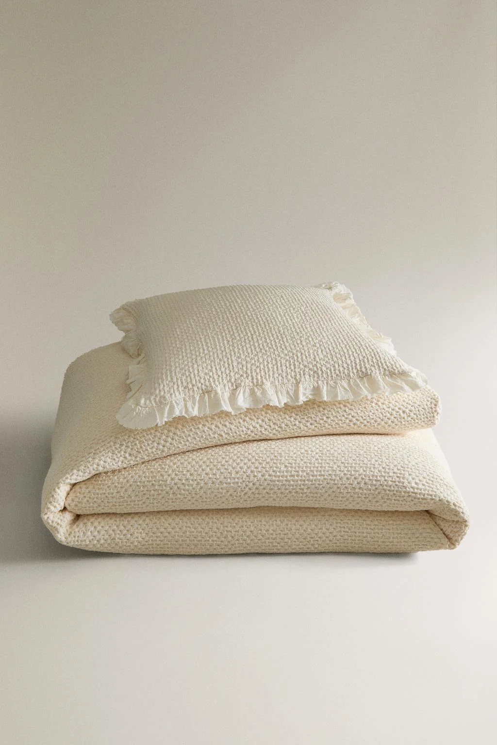 Детское мини-покрывало из вафельной ткани с оборками — Обложки под подушки | подушки