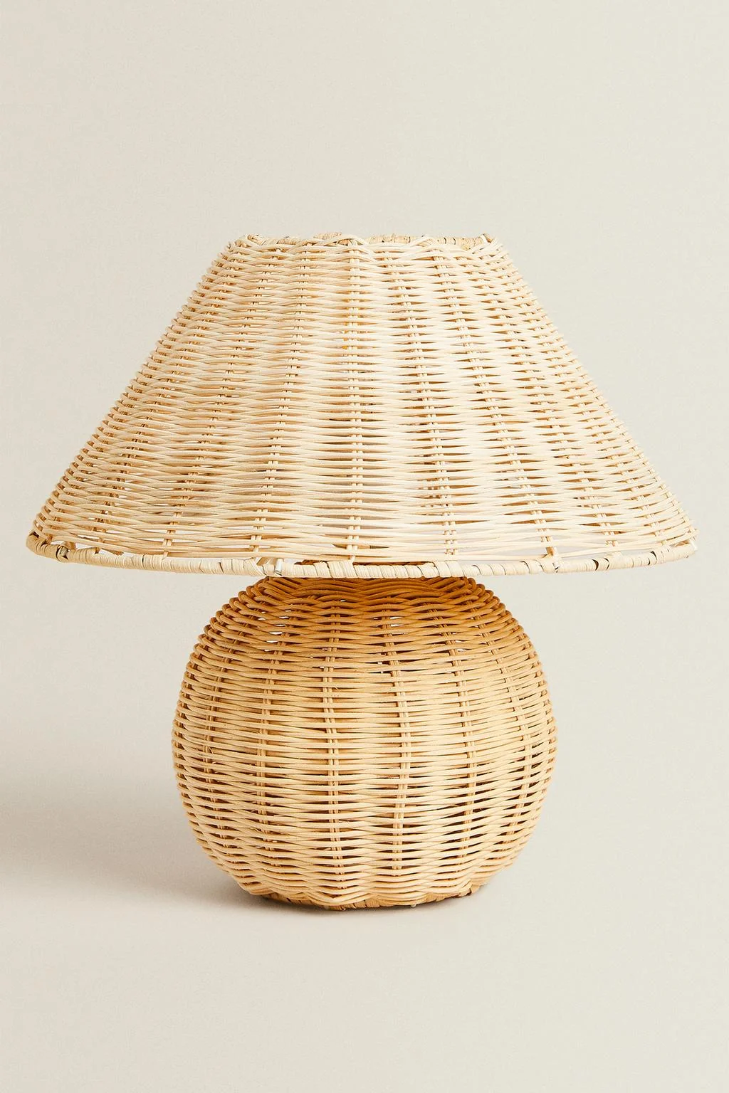 Настольная лампа для детей из ротанга — Освещение