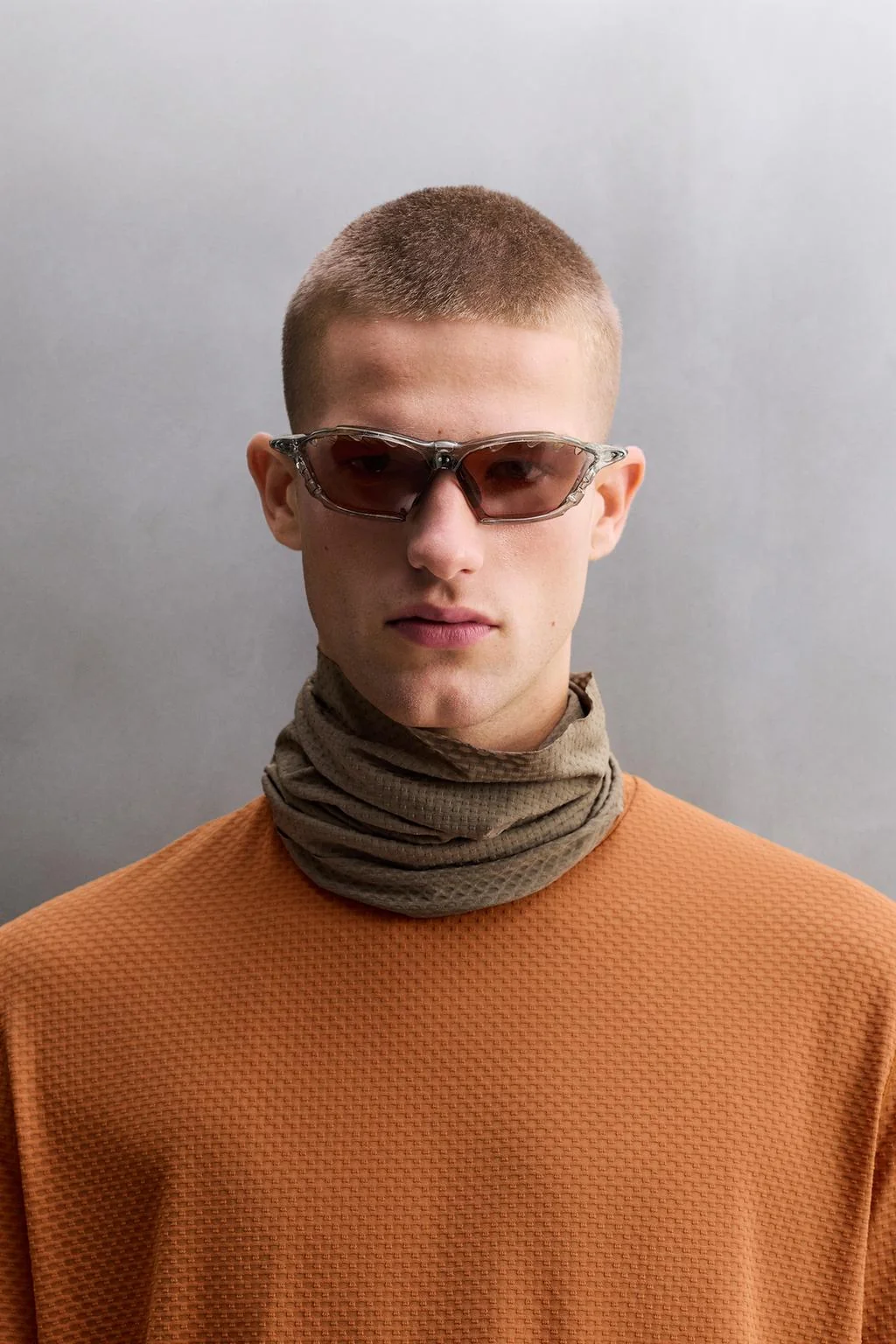 TEXTURED NECK WARMER