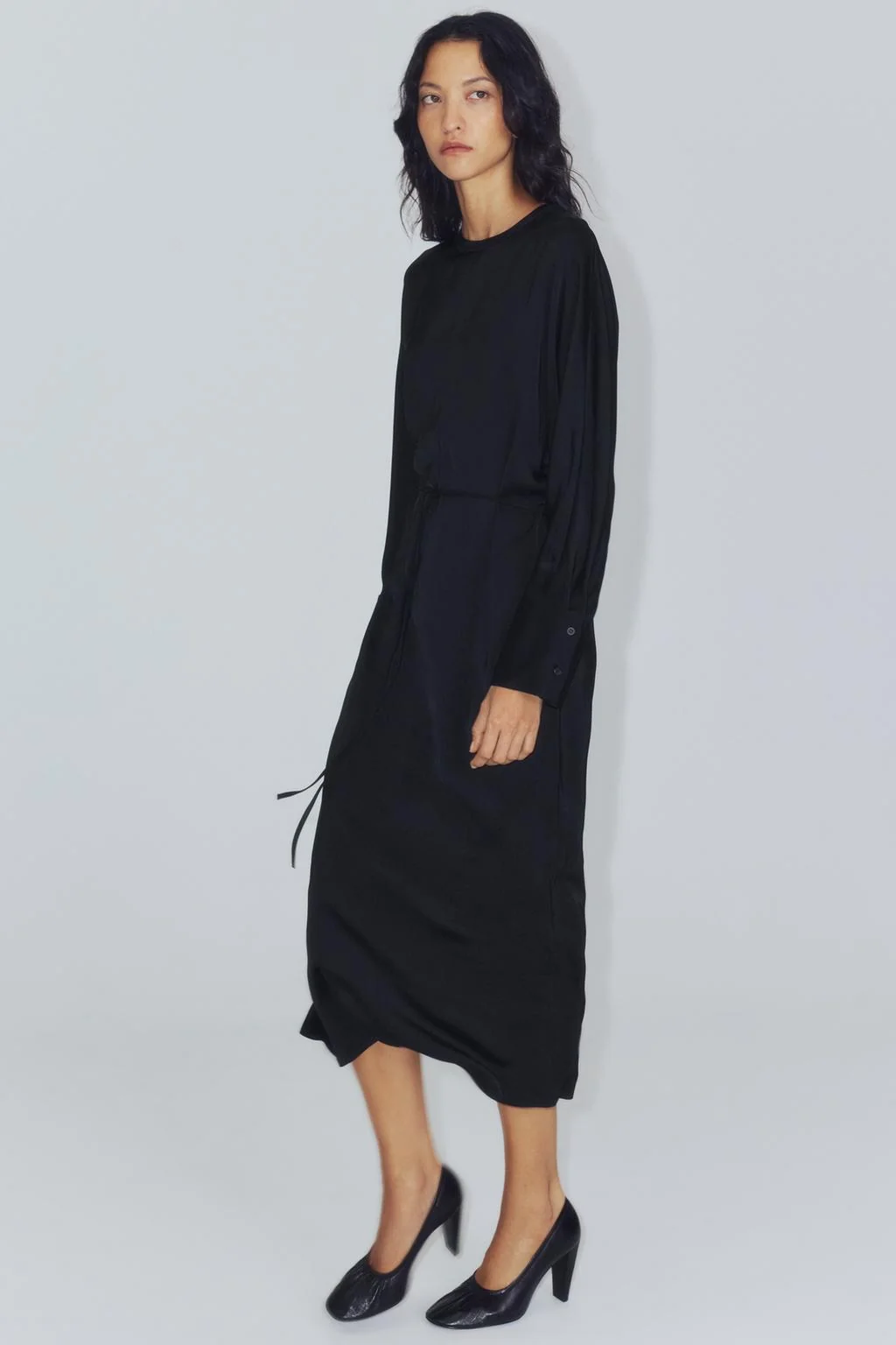 Атласное платье с поясом ZW COLLECTION